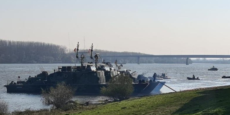 Pažnja! Vojska Srbije izvodi artiljerijsko gađanje na kopnu i vodi reke Tise!
